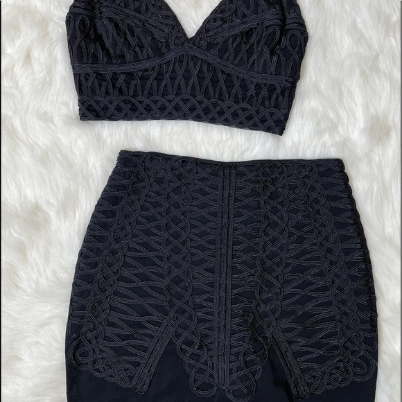 2piece black Bebe skirt set with mesh - Picture 2 of 10